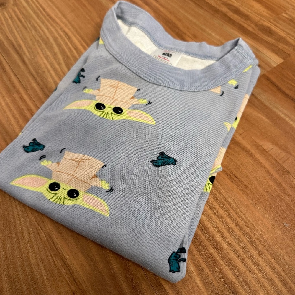 Hanna Andersson Grayish Blue Pajama Top with Baby Yoda